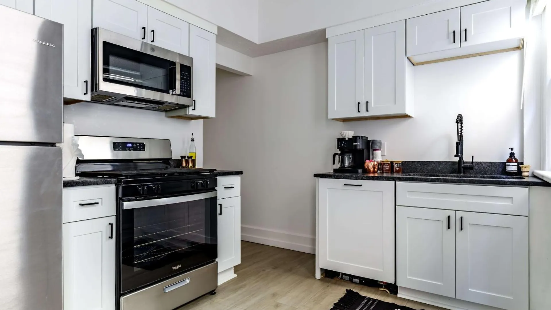 Holiday home Short North Convention King Bed Free Parking Villa Columbus United States